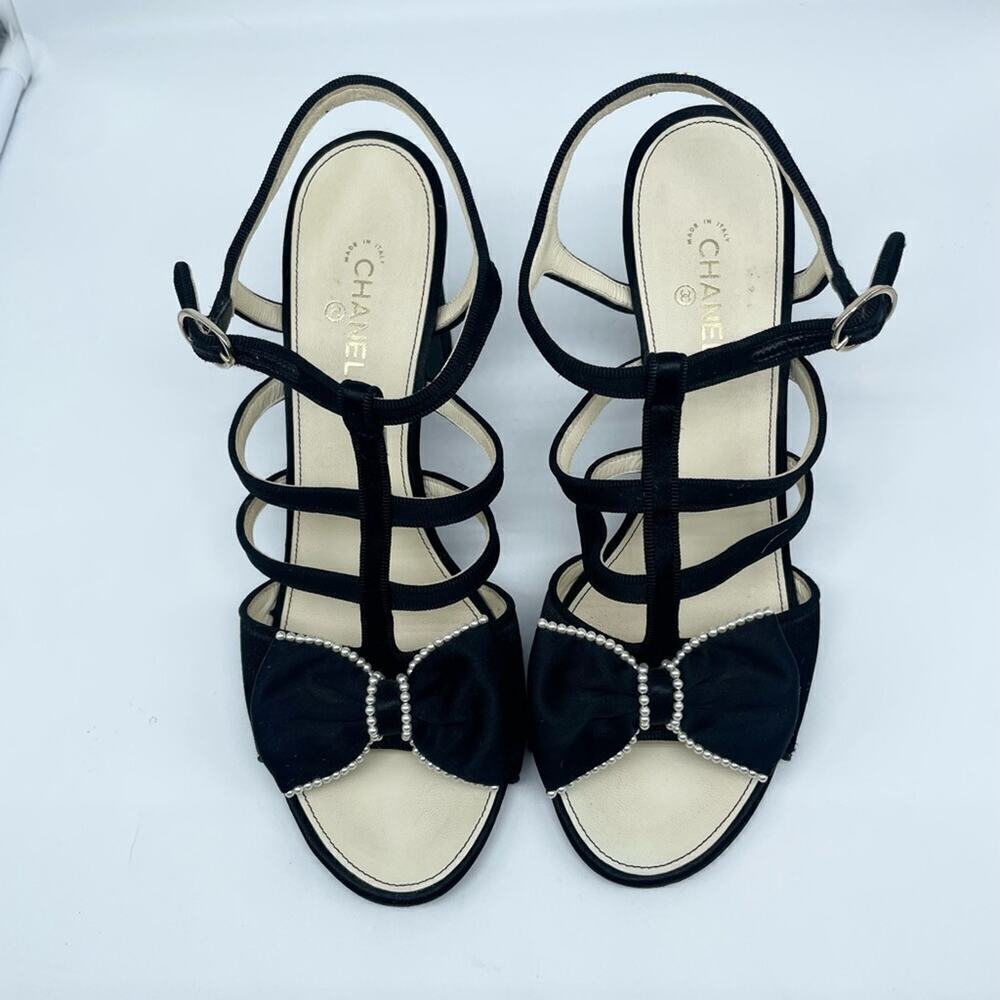 CHANEL Black leather/ Satin caged pearl embellished bow block heel sandals EU40 - Picture 2 of 14